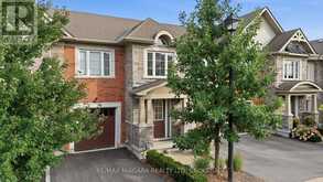 12 GEORGE MANOR | Niagara-on-the-Lake Ontario | Slide Image Two