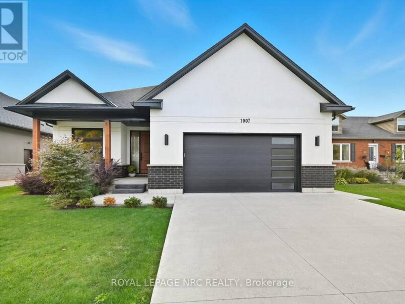 1007 CLARE AVENUE, Fonthill, Ontario L3C 3C2