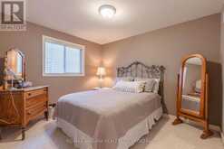 7919 FLEMING DRIVE | Niagara Falls Ontario | Slide Image Fifteen