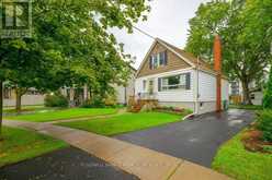 25 CLAYBURN AVENUE | St. Catharines Ontario | Slide Image Four