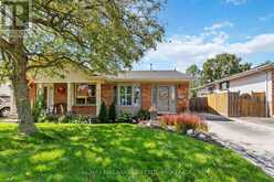 41 FOX TRAIL DRIVE | St. Catharines Ontario | Slide Image One