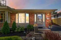 41 FOX TRAIL DRIVE | St. Catharines Ontario | Slide Image Three