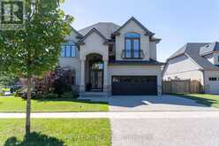 24 BREWERTON BOULEVARD | Fonthill Ontario | Slide Image Three