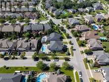 24 BREWERTON BOULEVARD | Fonthill Ontario | Slide Image Eight