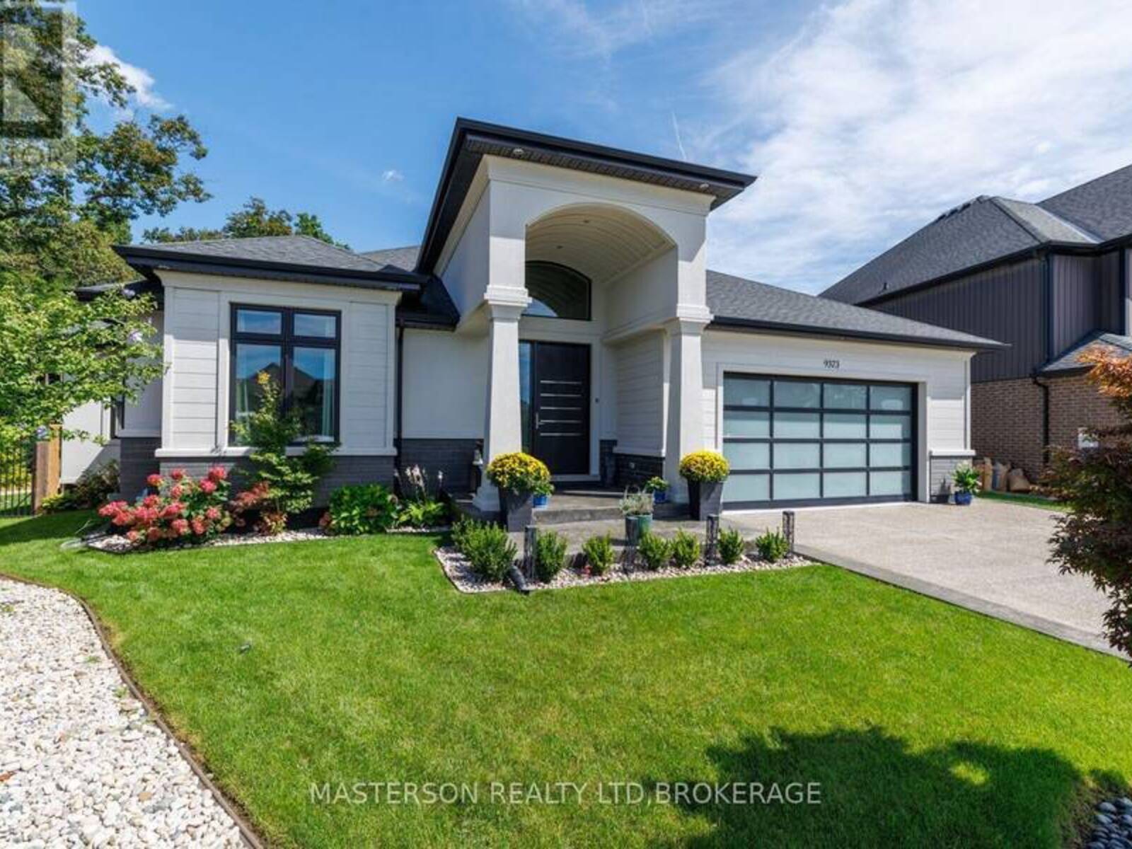 9373 MADISON CRESCENT, Niagara Falls, Ontario L2H 0M3