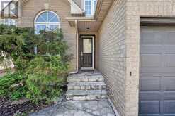 734 BRIGADOON DRIVE | Hamilton Ontario | Slide Image Five