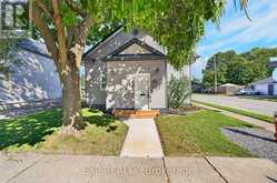 97 DEERE STREET | Welland Ontario | Slide Image Three
