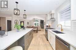 26 OAKRIDGE BOULEVARD | Fonthill Ontario | Slide Image Fifteen