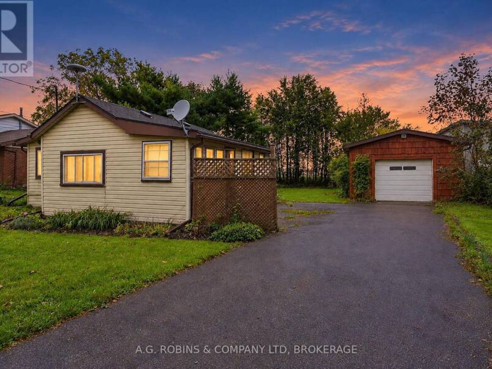 12040 LAKESHORE ROAD, Wainfleet, Ontario L0S 1V0