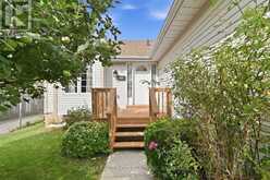 21 B KELSON AVENUE N | Grimsby Ontario | Slide Image One