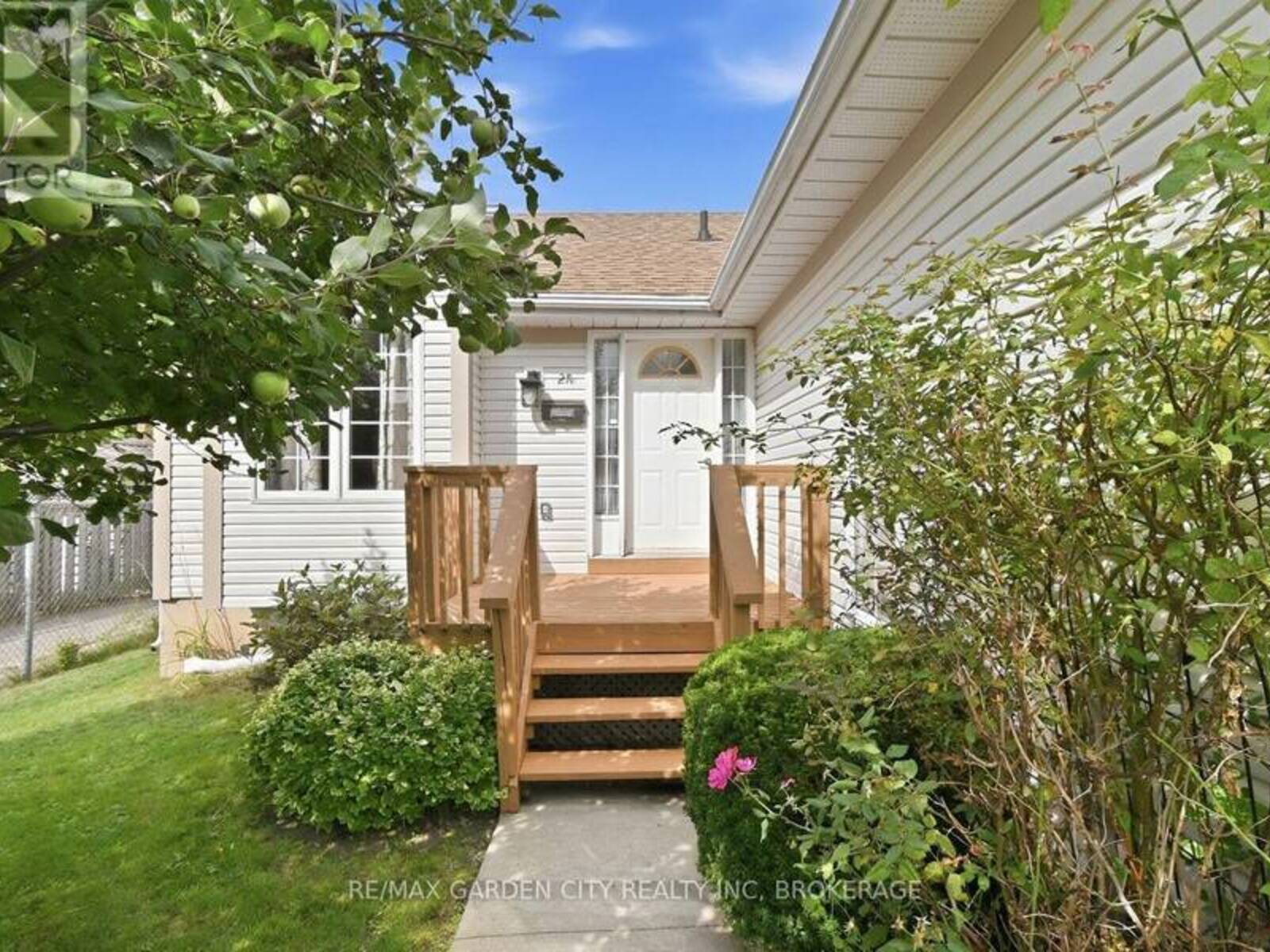 21 B KELSON AVENUE N, Grimsby, Ontario L3M 4C6