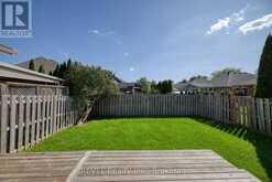 4 SADDLER STREET | Fonthill Ontario | Slide Image Thirty-four
