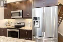 15 - 377 GLANCASTER ROAD | Hamilton Ontario | Slide Image Seven