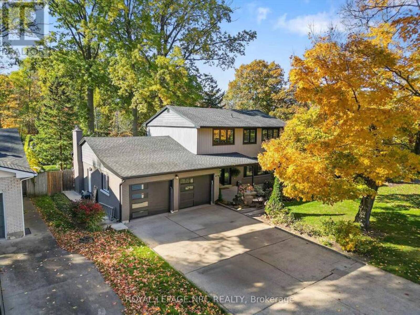 16 BRIARFIELD CRESCENT, St. Catharines, Ontario L2T 3T5