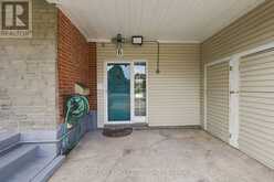 6 GLENGROVE CIRCLE | St. Catharines Ontario | Slide Image Four