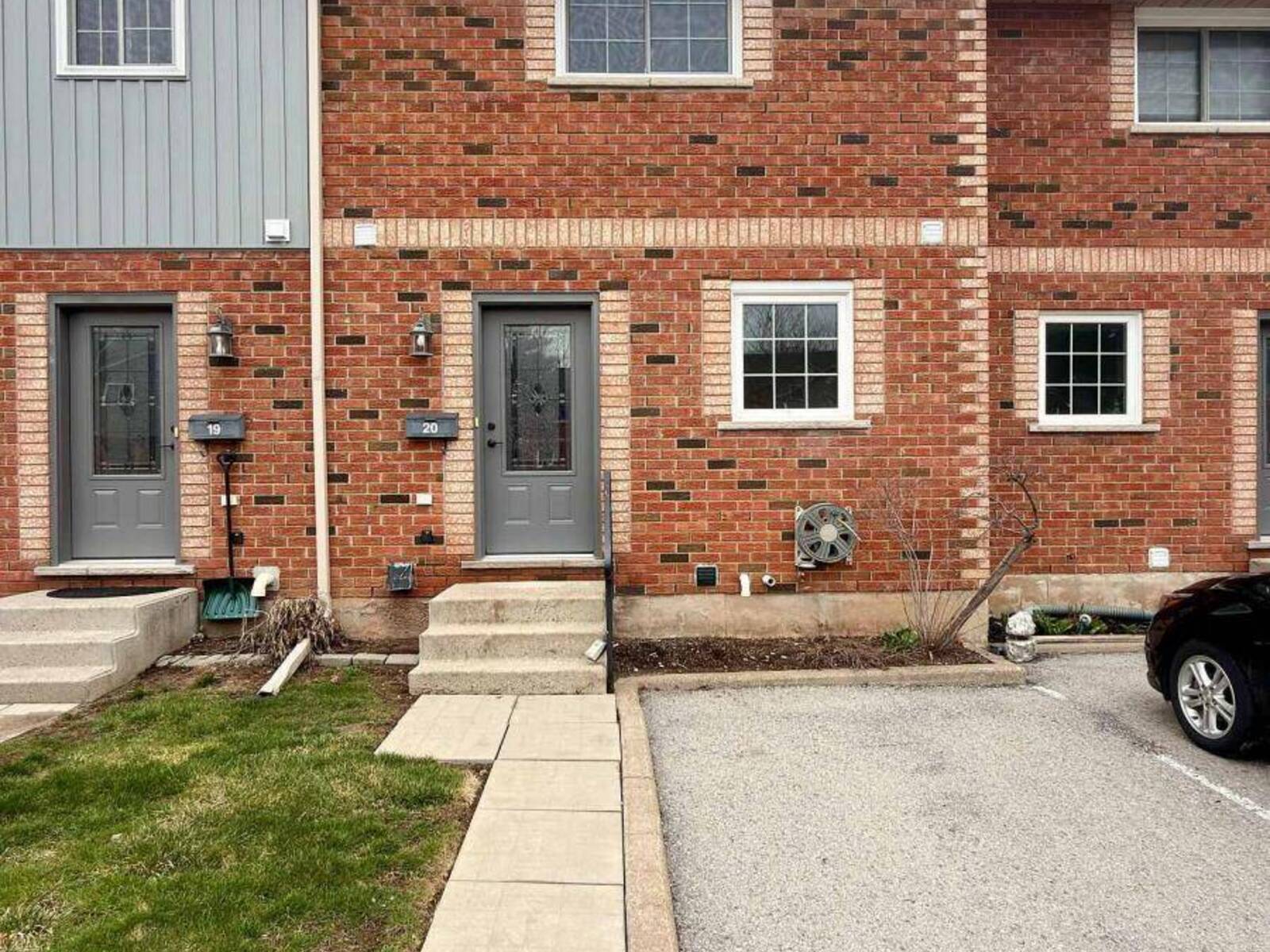 20 - 110 SILVAN DRIVE, Welland, Ontario L3C 6Z5