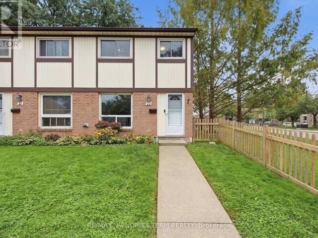 22 - 25 LINFIELD DRIVE St. Catharines Ontario, L2N 5T7 - 3 Bedrooms Condo For Sale