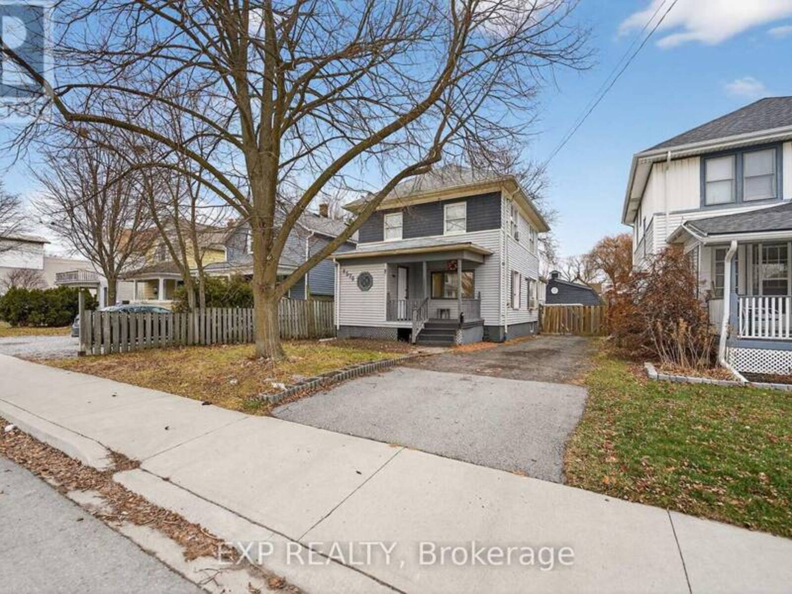 4576 FOURTH AVENUE, Niagara Falls, Ontario L2E 4N6