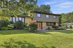 16 PINECREST COURT | Fonthill Ontario | Slide Image One