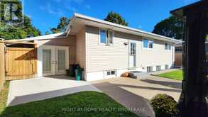 34 DENSGROVE DRIVE | St. Catharines Ontario | Slide Image Thirty