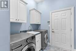 8113 FATIMA COURT | Niagara Falls Ontario | Slide Image Thirty-two