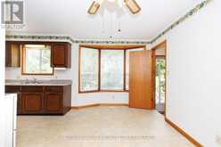 4166 CHIPPAWA PARKWAY | Niagara Falls Ontario | Slide Image Nine