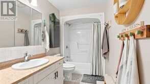 4 MASON DRIVE | Fonthill Ontario | Slide Image Seventeen