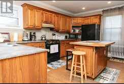 148 GENEVA STREET | St. Catharines Ontario | Slide Image Thirteen