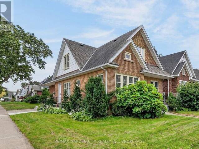74 WILEY STREET St. Catharines Ontario, L2R 4G6 - 7 Bedrooms Home For Sale