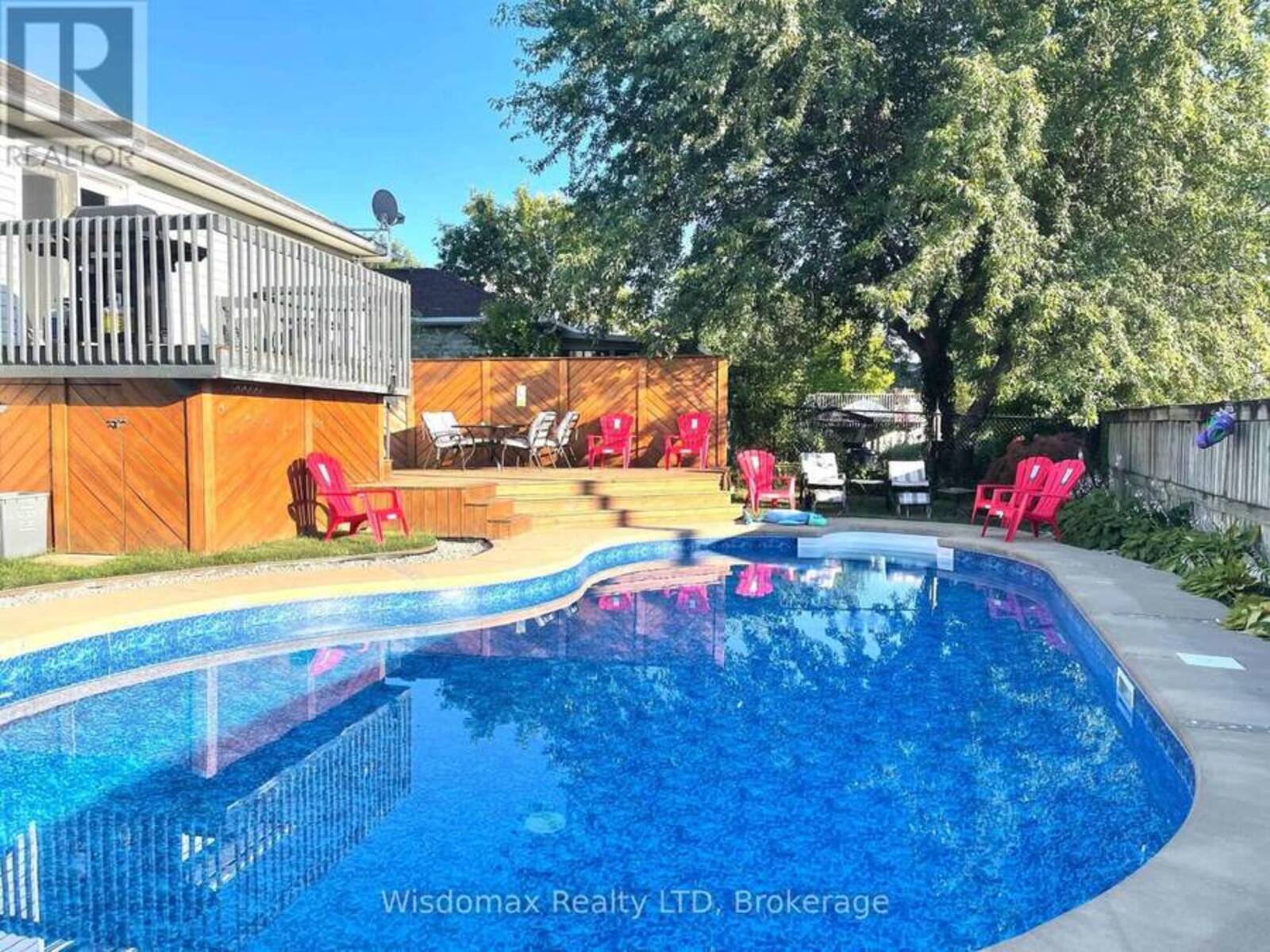 8272 WOODSVIEW CRESCENT, Niagara Falls, Ontario L2H 3G1