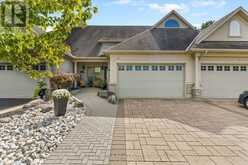 2487 WALKER COURT | Niagara Falls Ontario | Slide Image Two