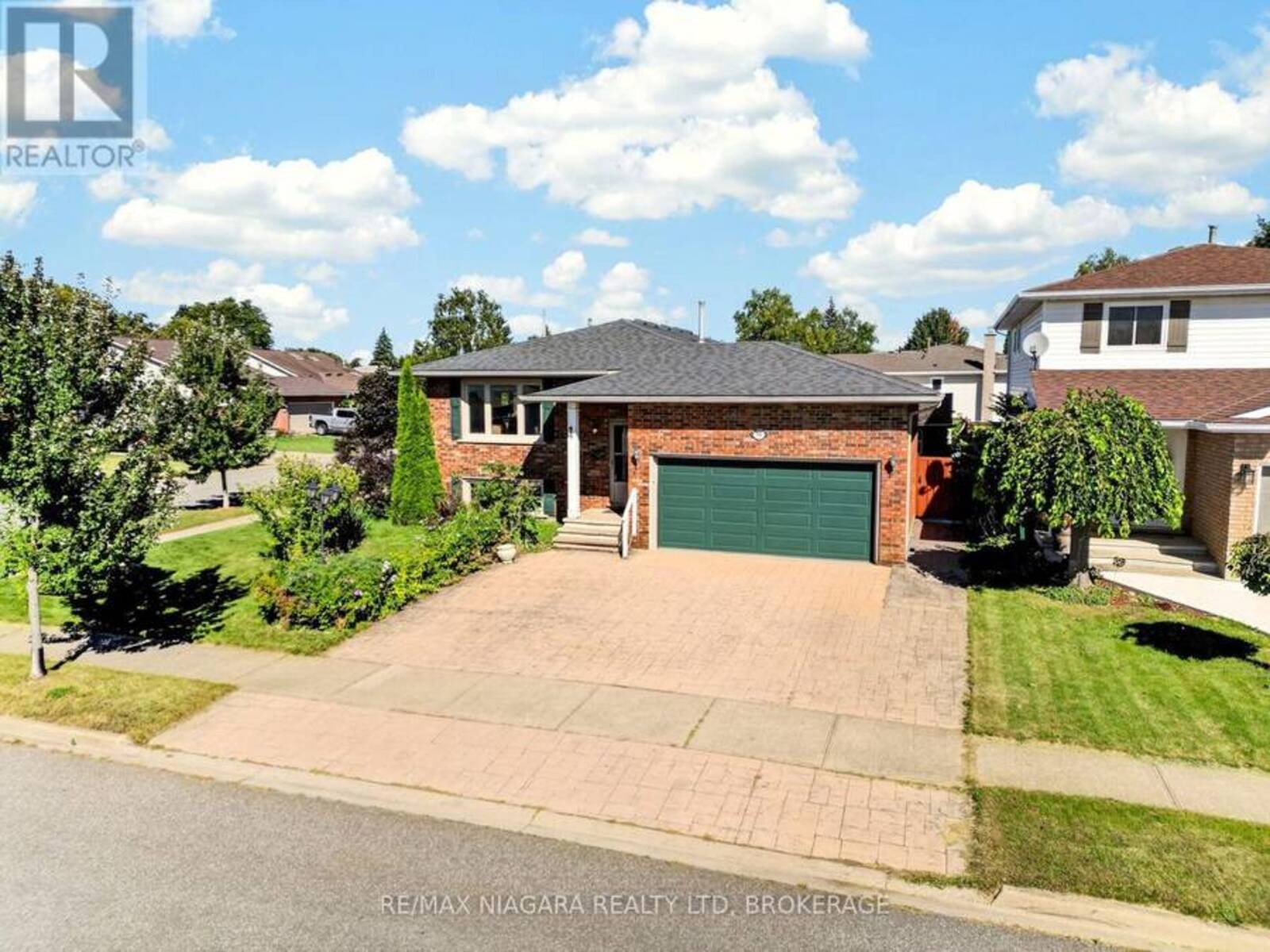 7905 SALISBURY PLACE, Niagara Falls, Ontario L2H 2W7