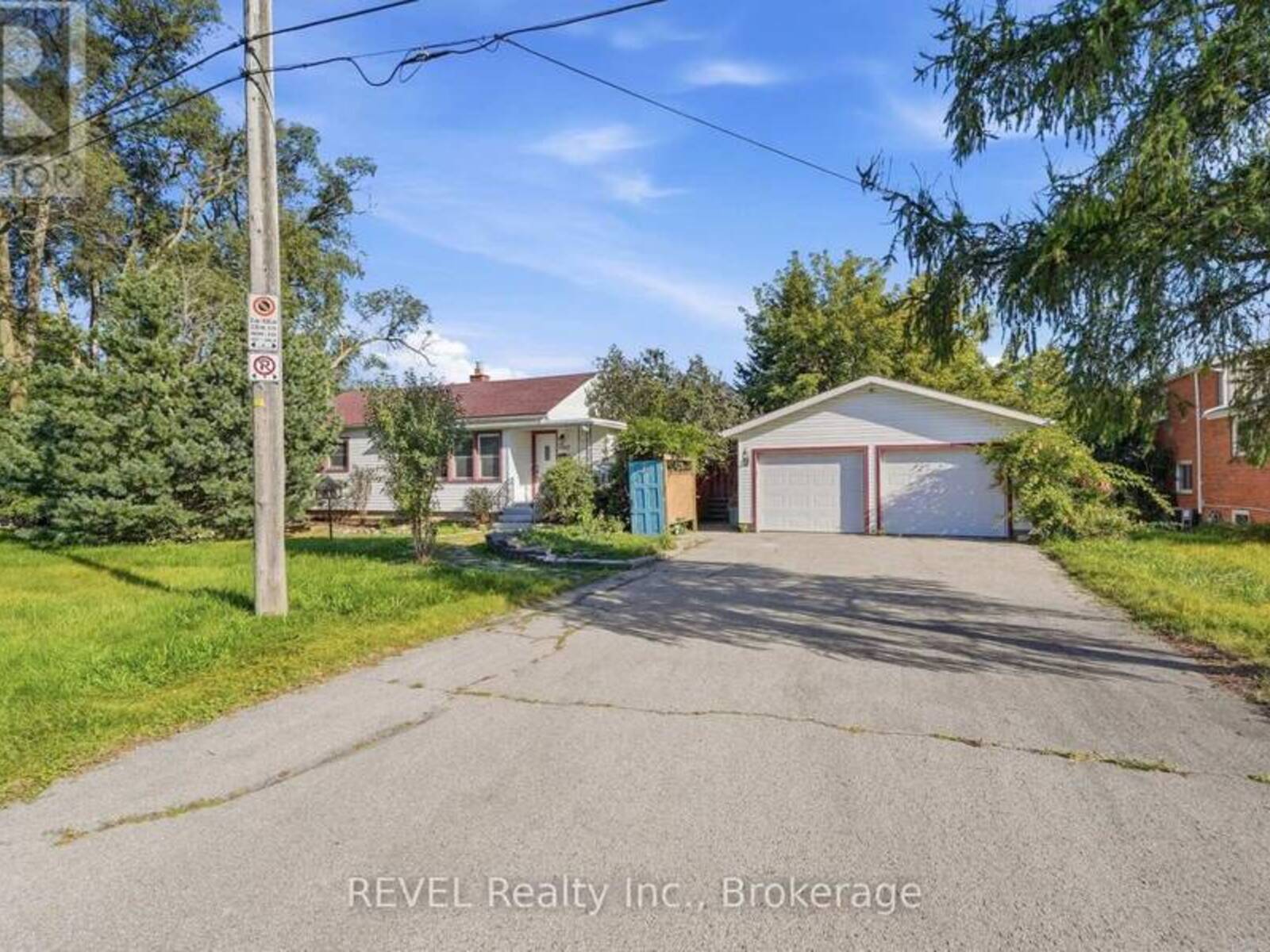 7962 BOOTH STREET, Niagara Falls, Ontario L2H 1E8