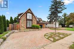 1426 NIAGARA STONE ROAD | Niagara-on-the-Lake Ontario | Slide Image Three