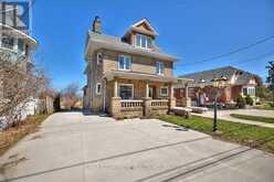 4915 KING STREET | Beamsville Ontario | Slide Image One