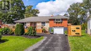 8031 WATSON STREET | Niagara Falls Ontario | Slide Image Three