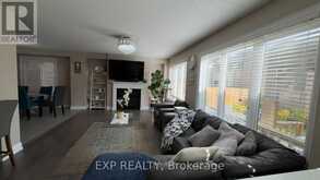 8040 BLUE ASH LANE | Niagara Falls Ontario | Slide Image Thirteen