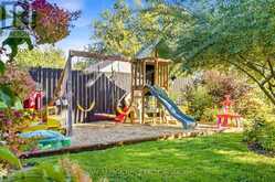 26 BATTERSEA AVENUE | St. Catharines Ontario | Slide Image Thirty-one