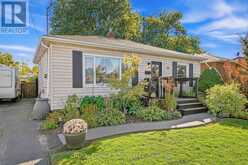 26 BATTERSEA AVENUE | St. Catharines Ontario | Slide Image Five
