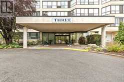 PH6 - 3 TOWERING HEIGHTS BOULEVARD | St. Catharines Ontario | Slide Image Three