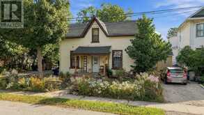 409-407 MAPLE STREET | Dunnville Ontario | Slide Image Three