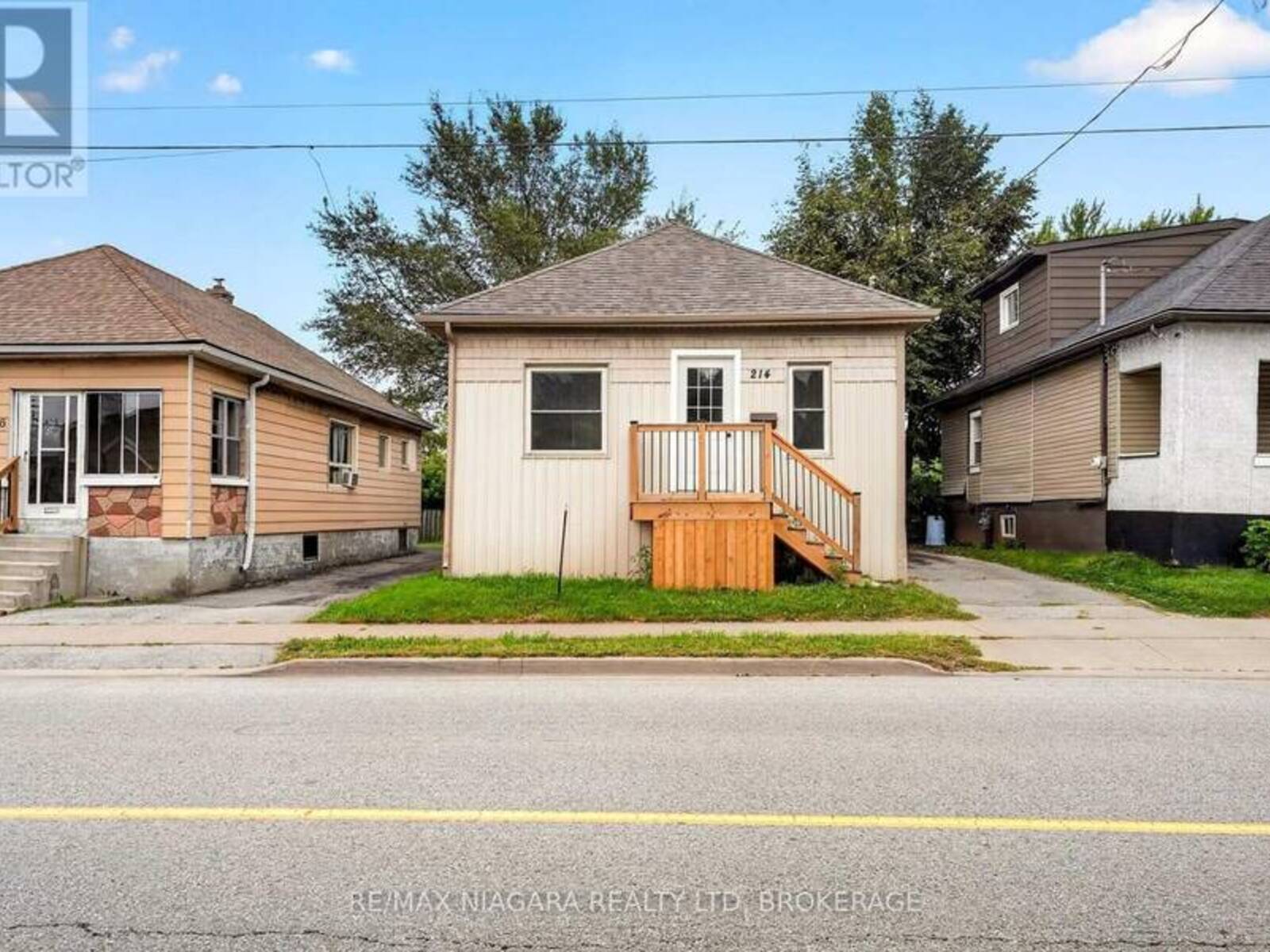 214 NIAGARA STREET, St. Catharines, Ontario L2M 4V4