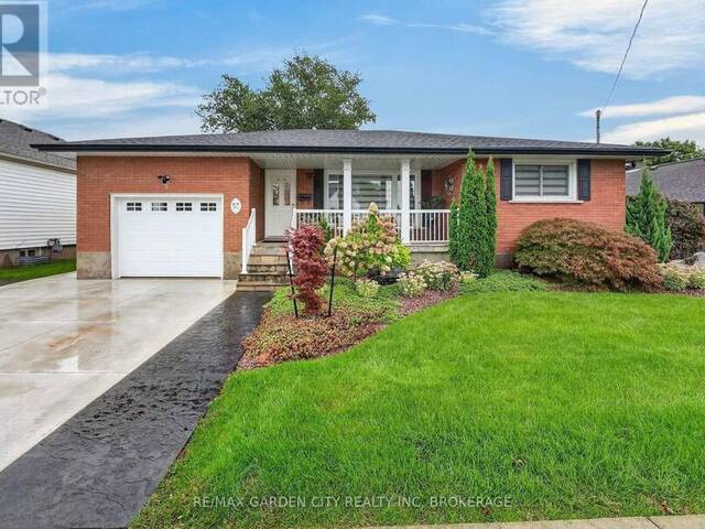 57 ELMWOOD AVENUE Welland Ontario, L3C 2C9 - 3 Bedrooms Home For Sale