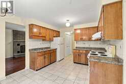 17 FARMINGTON DRIVE | St. Catharines Ontario | Slide Image Ten