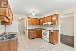 17 FARMINGTON DRIVE | St. Catharines Ontario | Slide Image Eleven