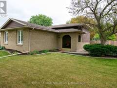46 TRELAWN PARKWAY Welland Ontario, L3C 1W5