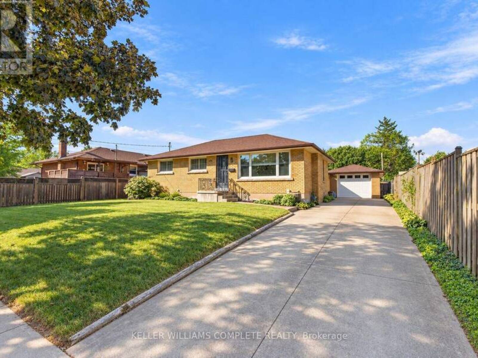 6247 BALMORAL AVENUE, Niagara Falls, Ontario L2E 3A7