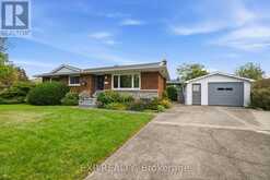 2 GLENGROVE CIRCLE | St. Catharines Ontario | Slide Image Two