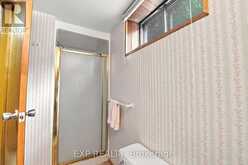 2 GLENGROVE CIRCLE | St. Catharines Ontario | Slide Image Thirty-one