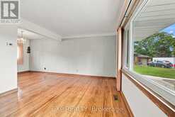 2 GLENGROVE CIRCLE | St. Catharines Ontario | Slide Image Eight